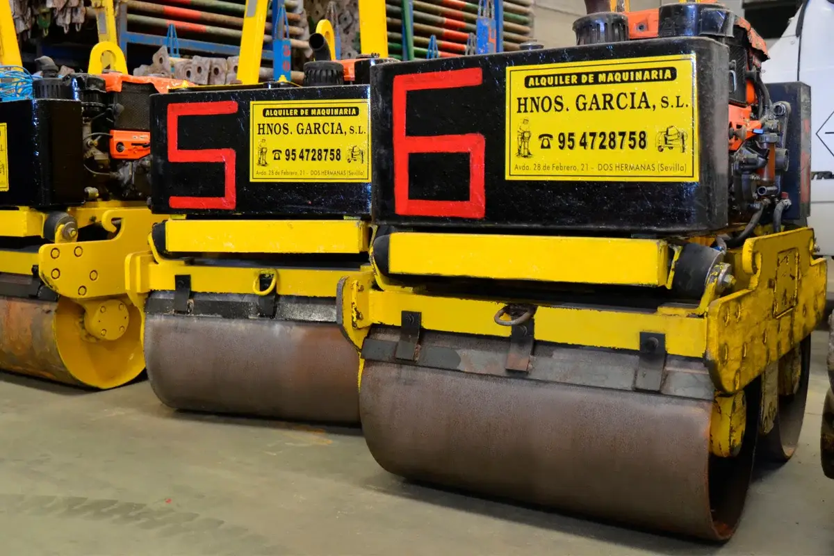 Rulo o rodillo compactador de tierra